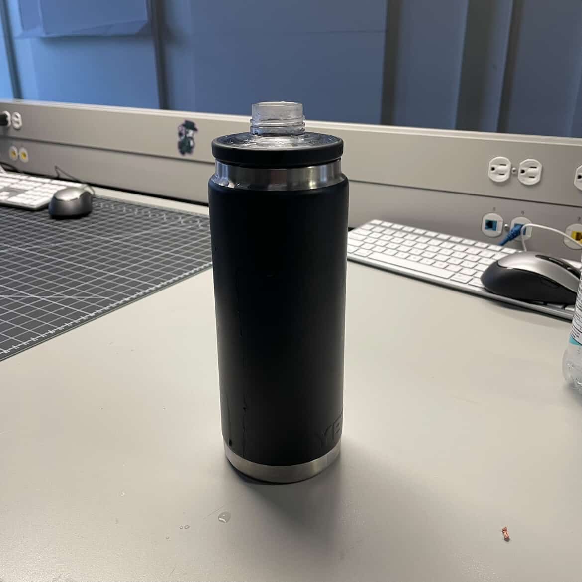 An interaction depicting the opening and closing of a water bottle. There is potential for a circuit to be formed that activates once the water bottle is opened or closed.